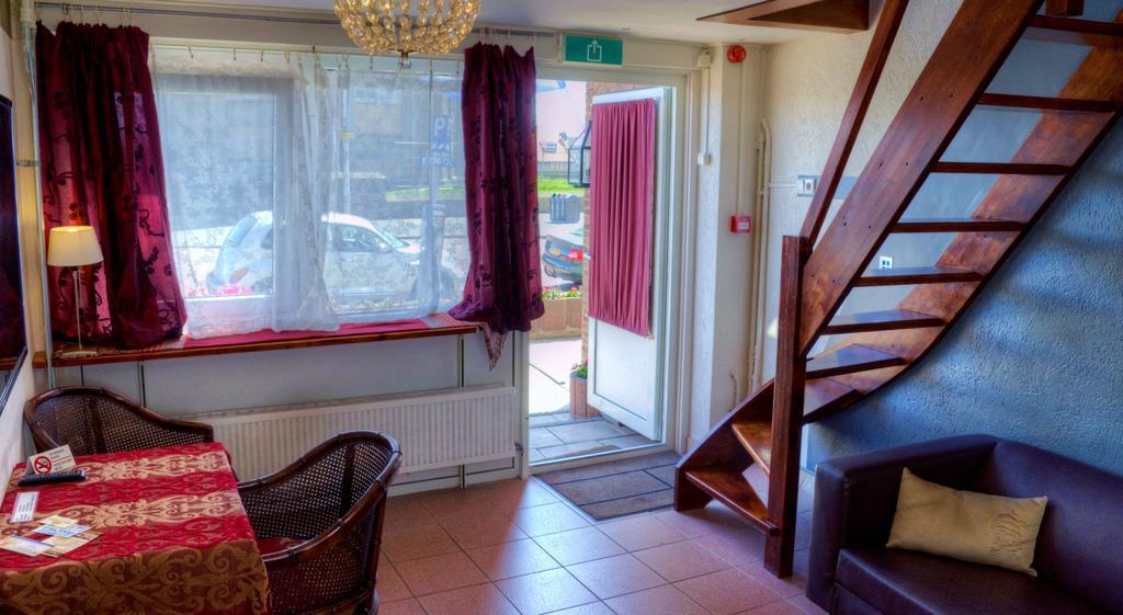 Pension & Spa De Watertoren Зандвоорт Стая снимка