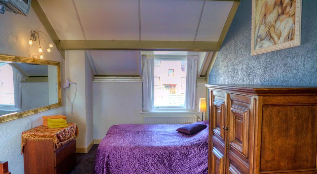 Pension & Spa De Watertoren Зандвоорт Стая снимка