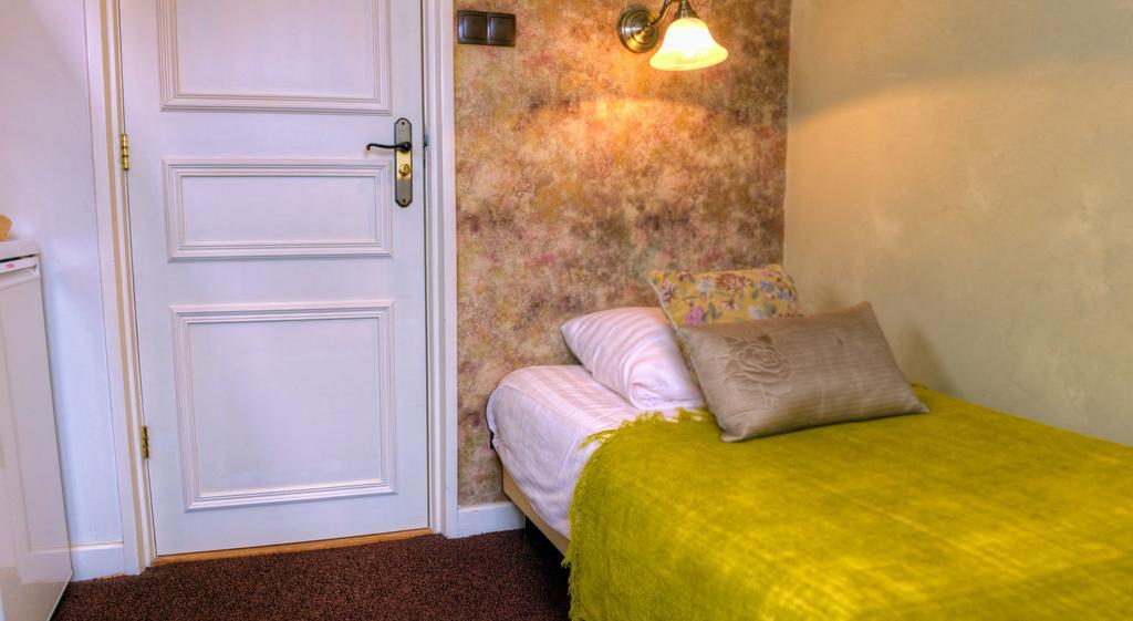 Pension & Spa De Watertoren Зандвоорт Стая снимка