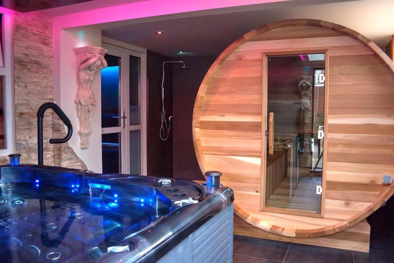 Pension & Spa De Watertoren Зандвоорт Екстериор снимка
